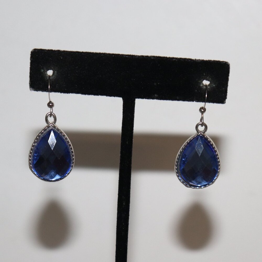 💙 Beautiful Silver & Blue Rhinestone Dangle Hook Earrings – 1 3/8" Cool Sparkle